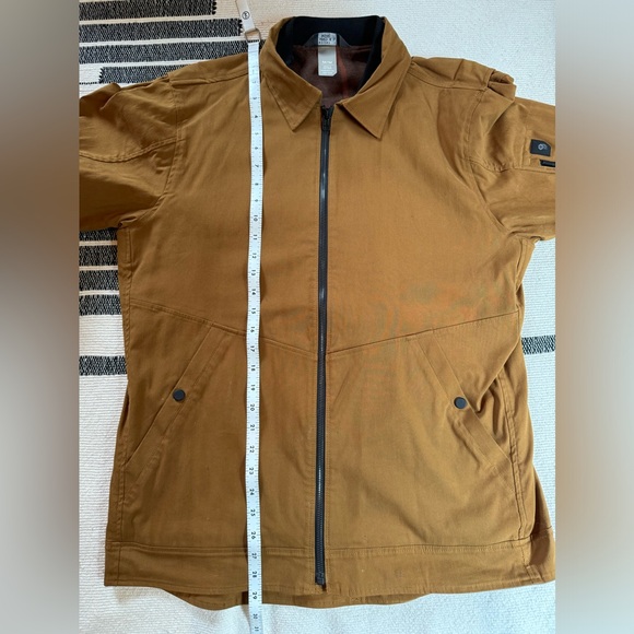 Mountain Hardware Blanket Lined Work Coat - Picture 7 of 9